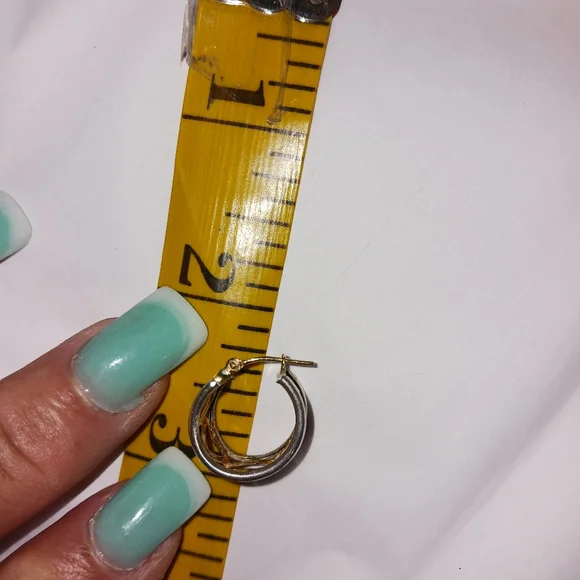 14k solid white & yellow hoops with hearts design.